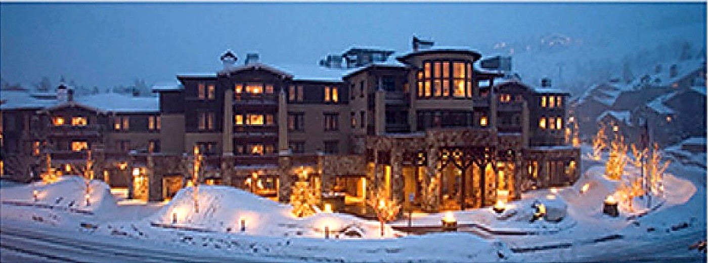The Ritz-Carlton, Lake Tahoe at night